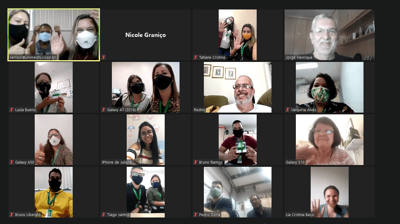 Colaboradora recebe celebração em dobro por aniversário e tempo de casa