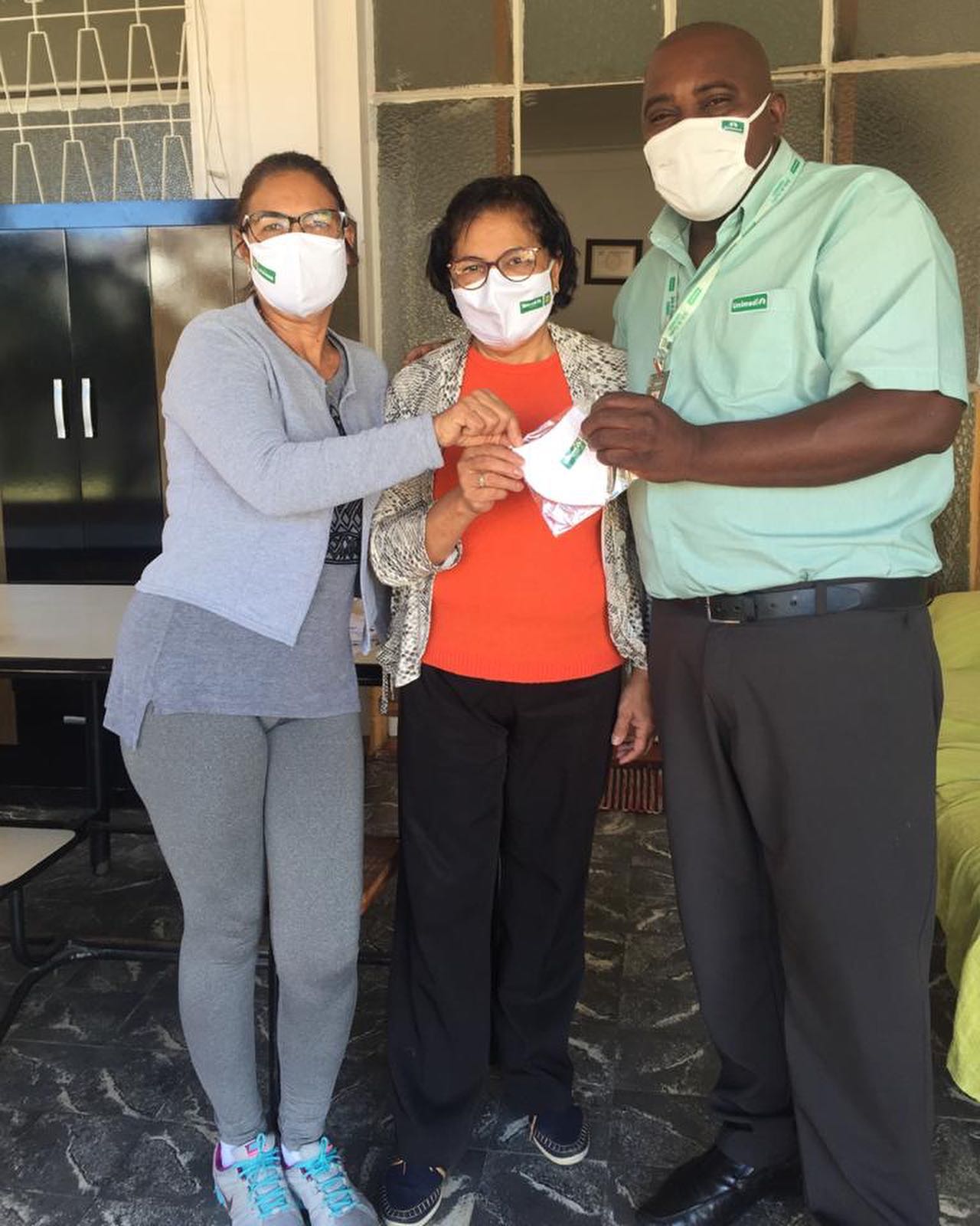 Creche recebe doação de máscaras