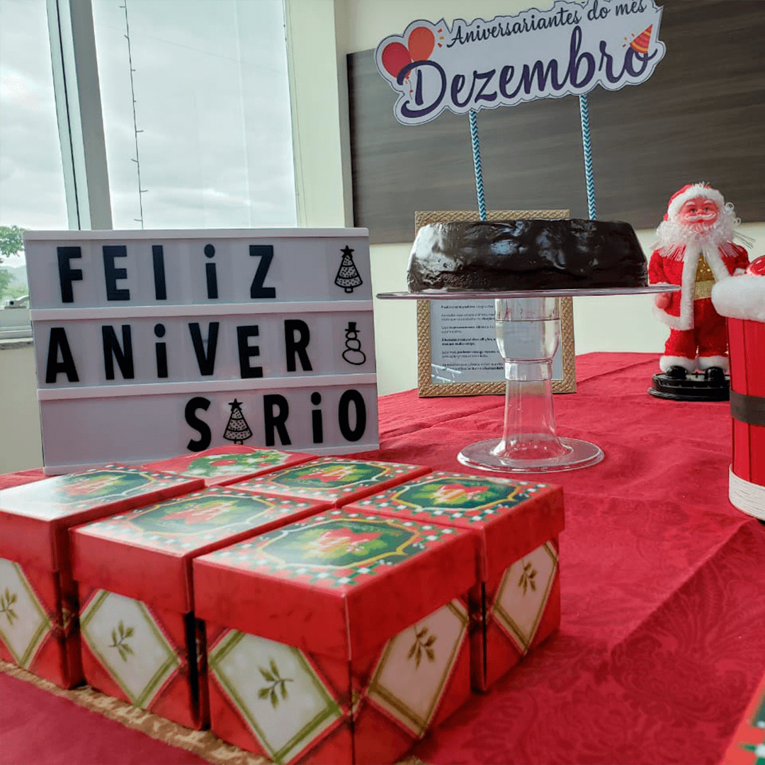 Comemoração de aniversário dos colaboradores no último mês do ano