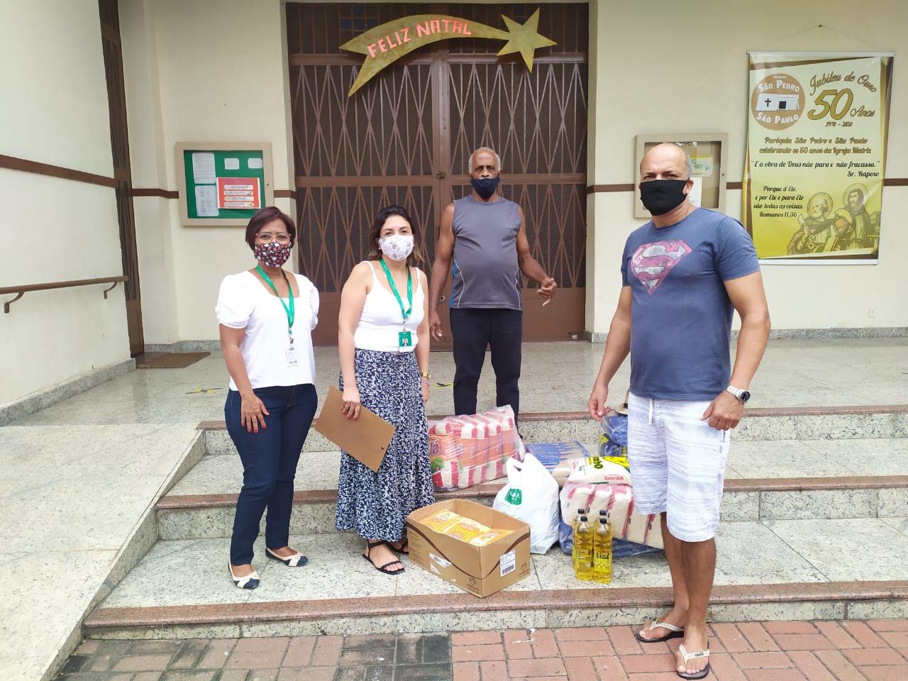 Natal Solidário: cooperativa leva alimentos para quem mais precisa