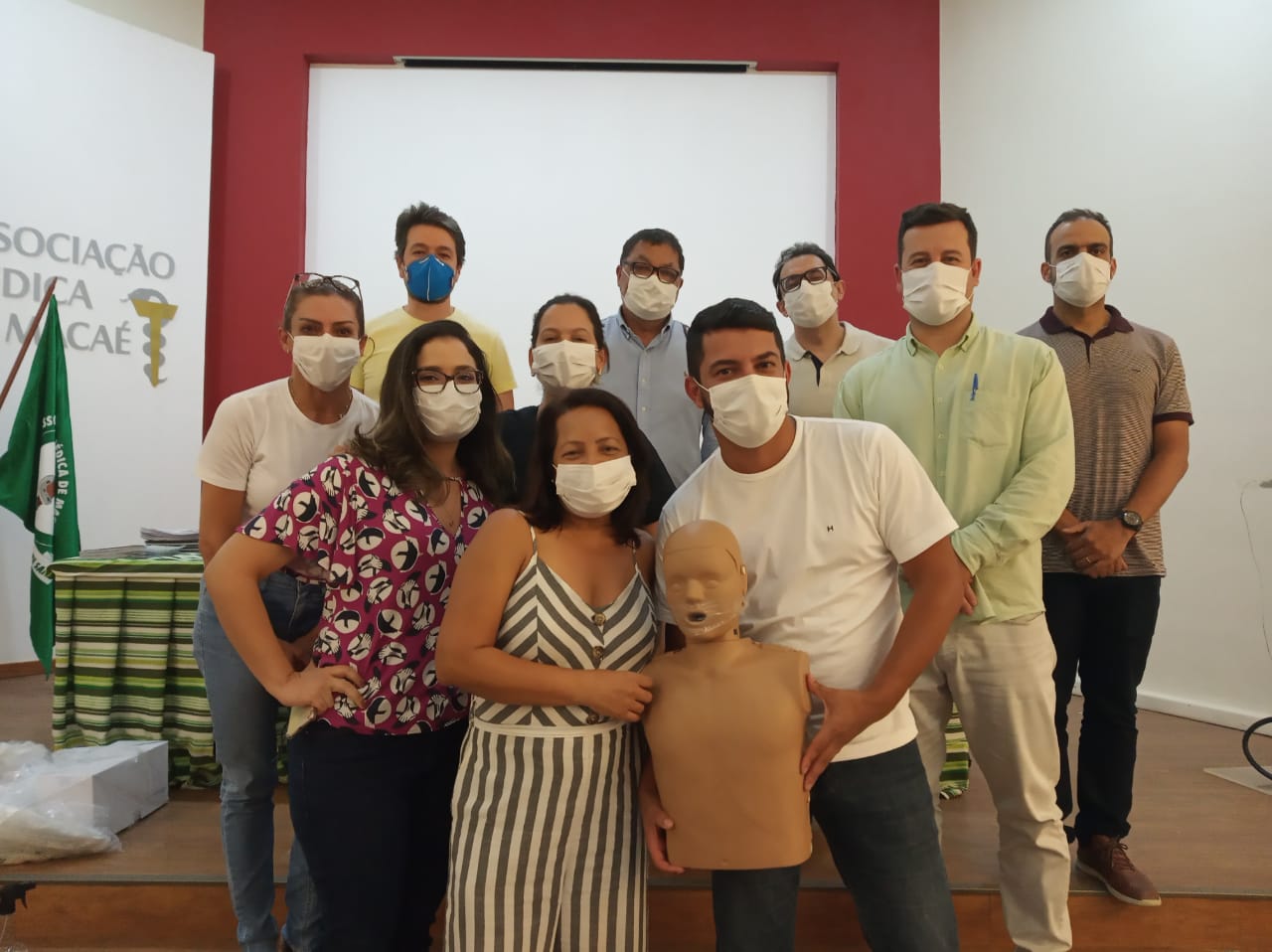 HUCS forma instrutores e atualiza mais de 40 profissionais da pediatria