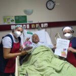 Equipe de Nutrição e Dietética comemora aniversário de pacientes