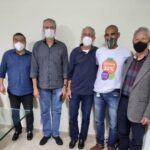 Singular homenageia colaborador com 13 anos de empresa