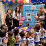 Cooperativa doa 65 brinquedos no dia das crianças