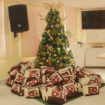 Operadora realiza entrega dos kits de Natal aos colaboradores