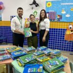 Campanha solidária: Equipe doa 100 kits escolares à instituição