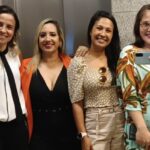 Equipe de profissionais realizam curso DIR/Floortime para atualização