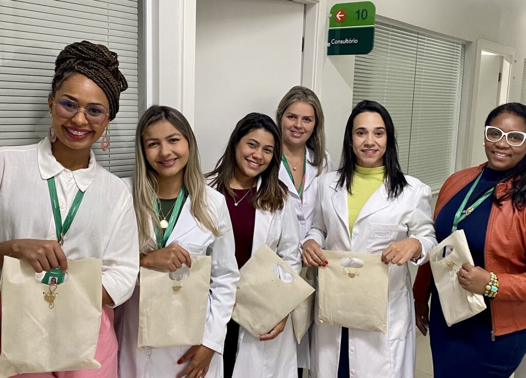 Colaboradoras recebem homenagem de Dia das Mães