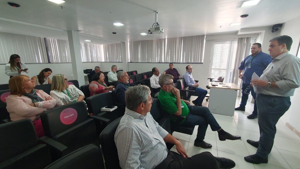 Presidente e gerências debatem controle de gastos e maior sustentabilidade