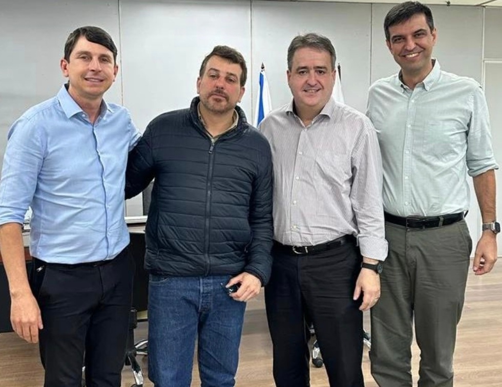 Saúde pública e privada são tema central de reunião