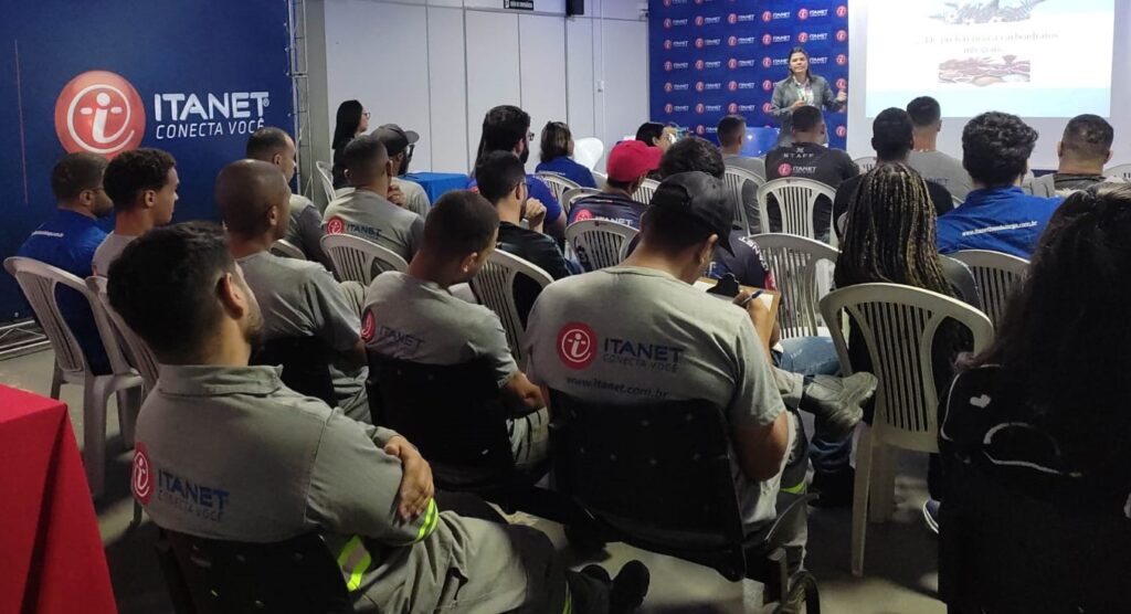 Singular leva Programa Viver Bem para SIPAT de empresa parceira