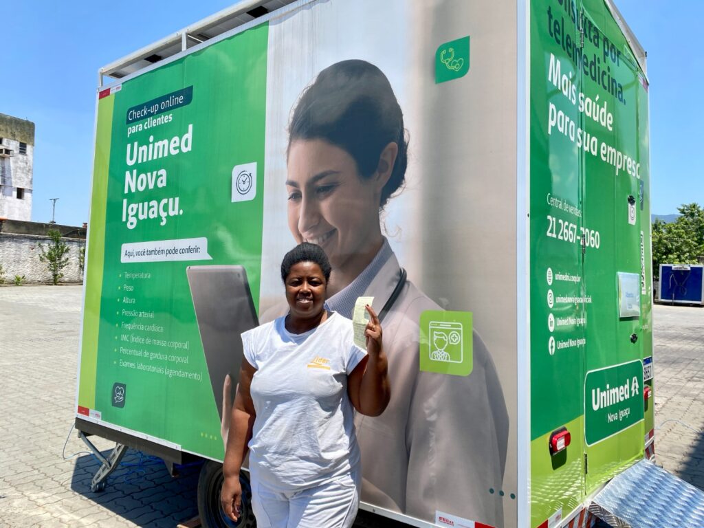 Cooperativa inaugura cabine móvel de telemedicina