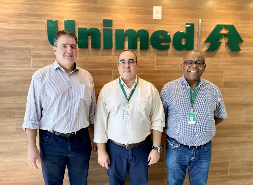 Vice-presidente e auditor interno são certificados em Auditoria Médica