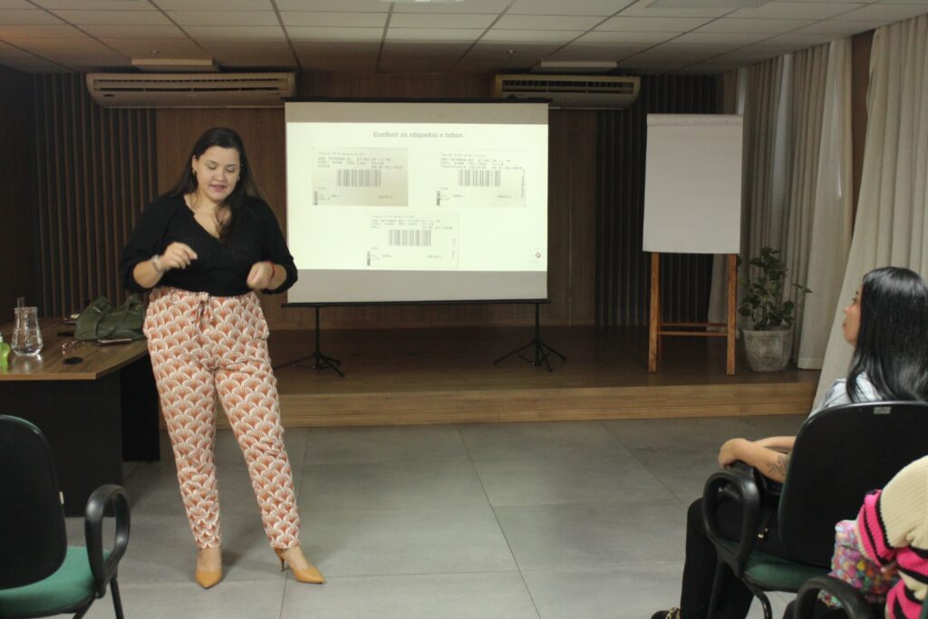 Treinamento e Qualidade no Laboratório Unimed