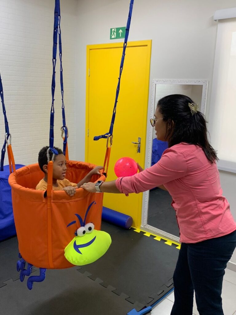 “É preciso tratar as famílias quando se trata as crianças”, diz médica responsável pelo Viver Bem Infantil de Rio das Ostras