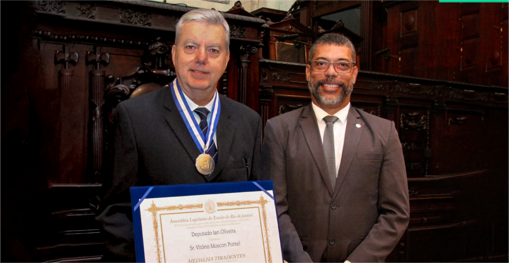 Presidente é homenageado pela Alerj