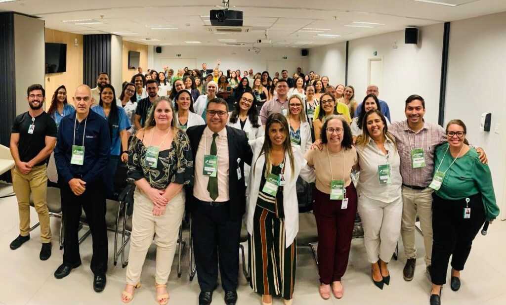 Simpósio celebra Semana da Enfermagem e aborda boas práticas assistenciais