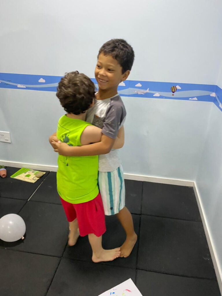 Operadora promove Semana do Abraço