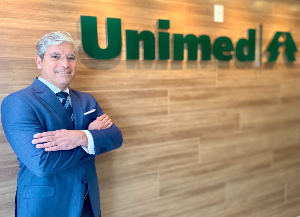 A sinergia do cuidado presencial e digital: Transformando a Saúde Suplementar com a gestão pela experiência do paciente