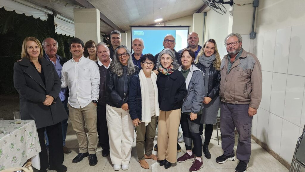 Encontros com especialistas reúnem médicos cooperados