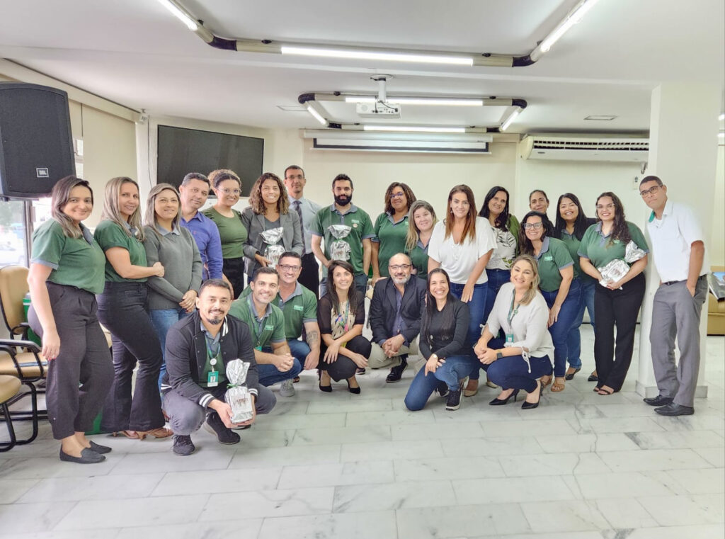 Singular completa 30 anos e homenageia colaboradores