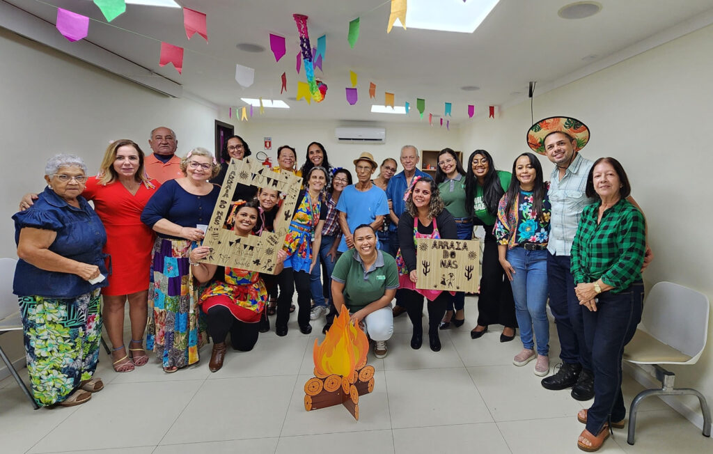 Arraiá da Saúde anima beneficiários no Espaço Viver Bem