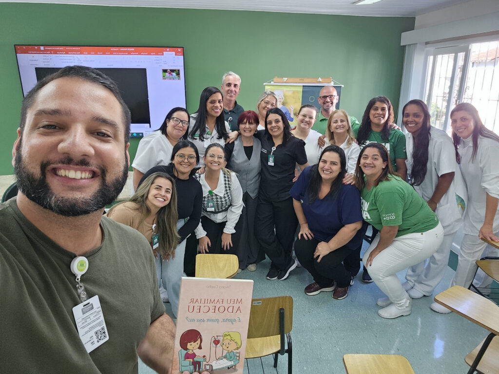 Semana do Idoso: Voluntários promovem momentos de alegria para pacientes