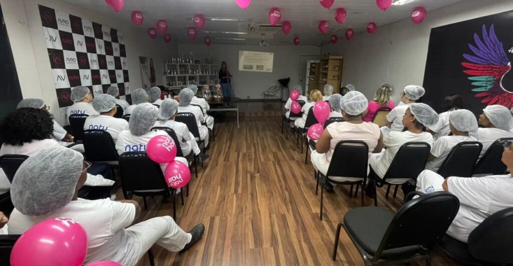Câncer de mama é tema de palestra em empresas clientes