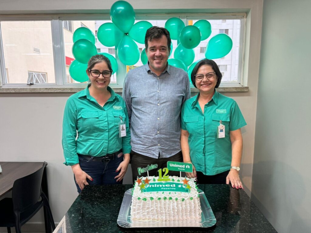 Cooperativa celebra 32 anos de história e 12 anos de hospital