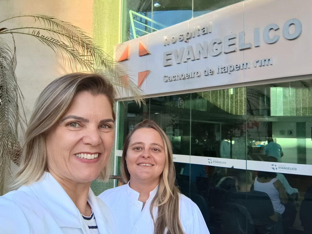 Equipe realiza treinamento de controle de infecção