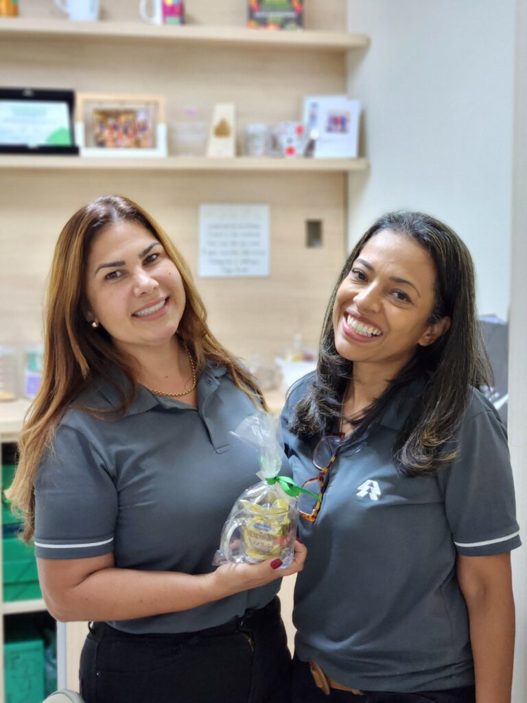 Mães plurais, amor singular: Operadora homenageia colaboradoras