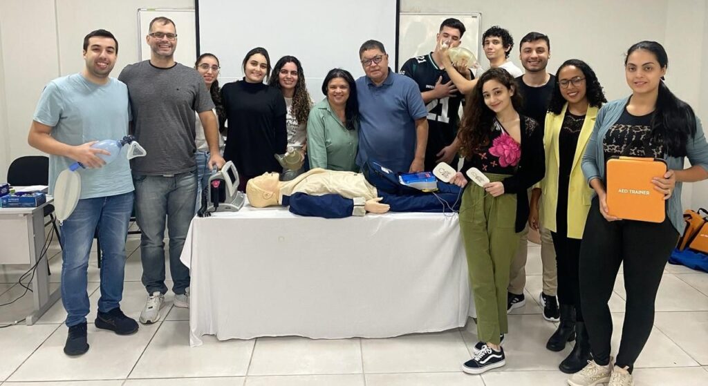 Turma de ACLS é realizada em Campos dos Goytacazes