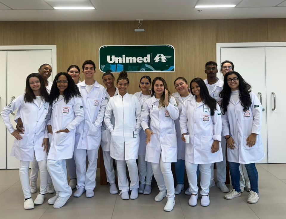Alunos do Curso Técnico em Enfermagem participam de visita no hospital