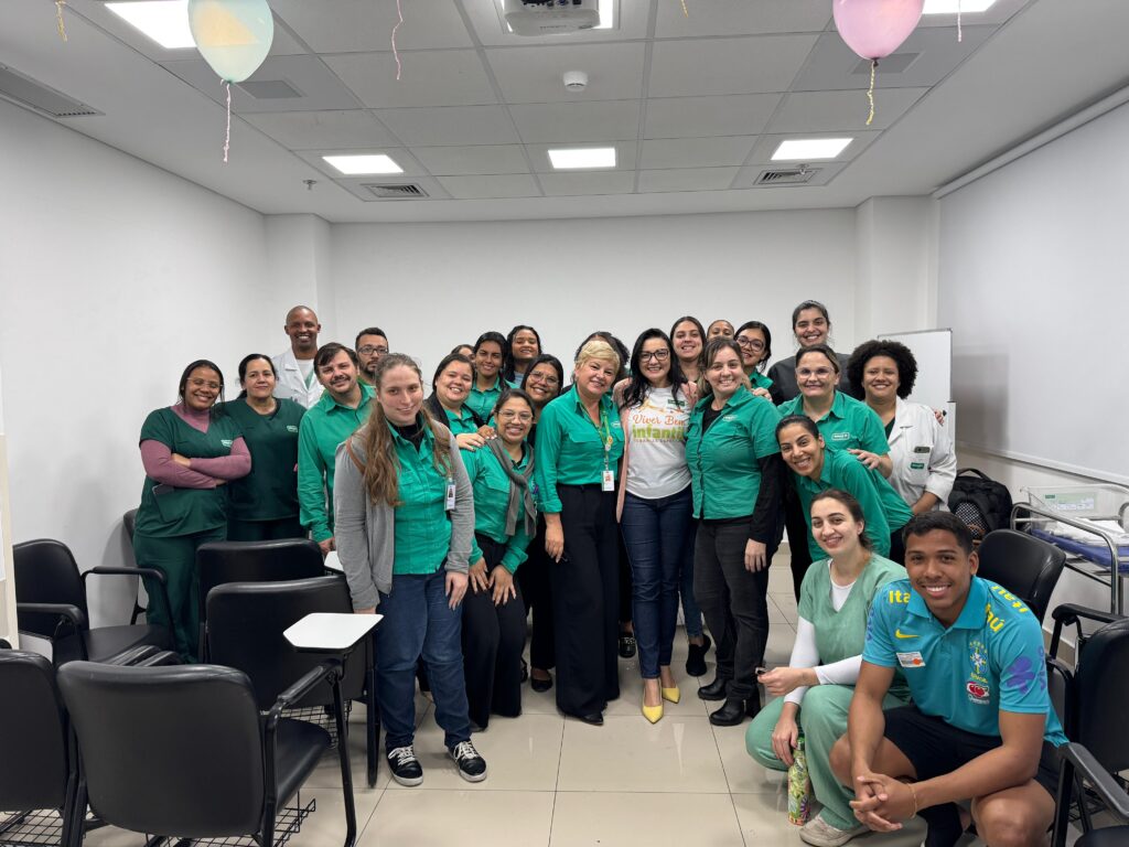 Capacitação sobre comunicação alternativa fortalece atendimento em hospital