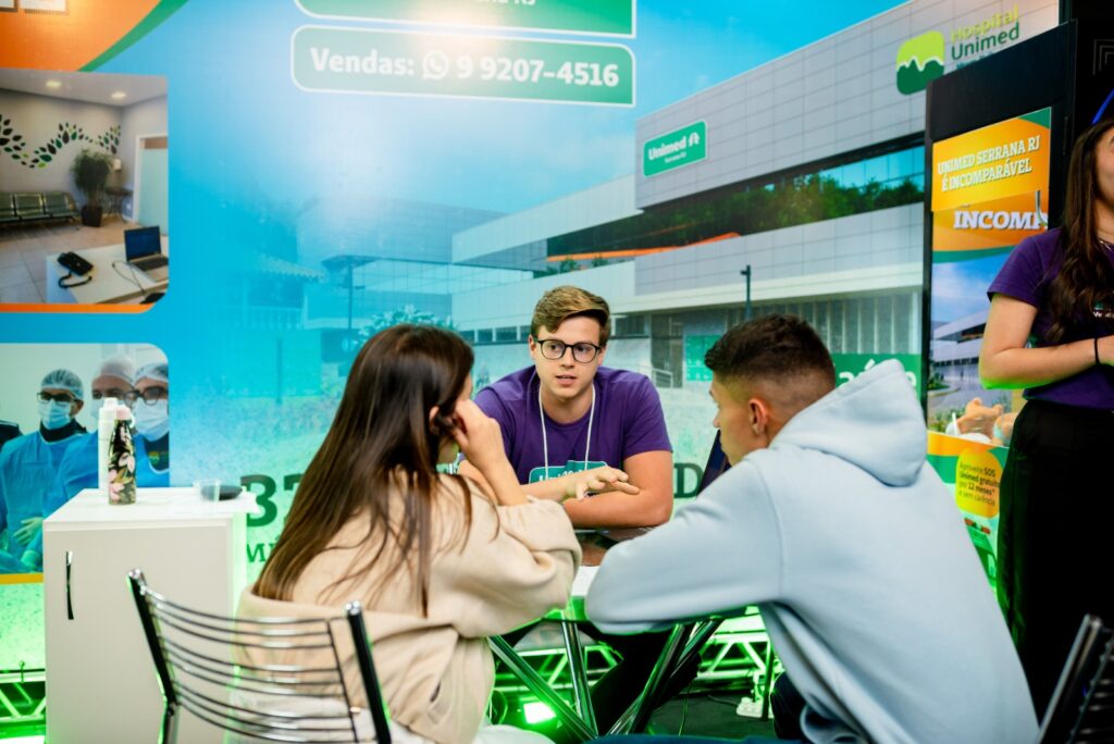 Ativação de marca oferece vantagens para novos clientes em feira local