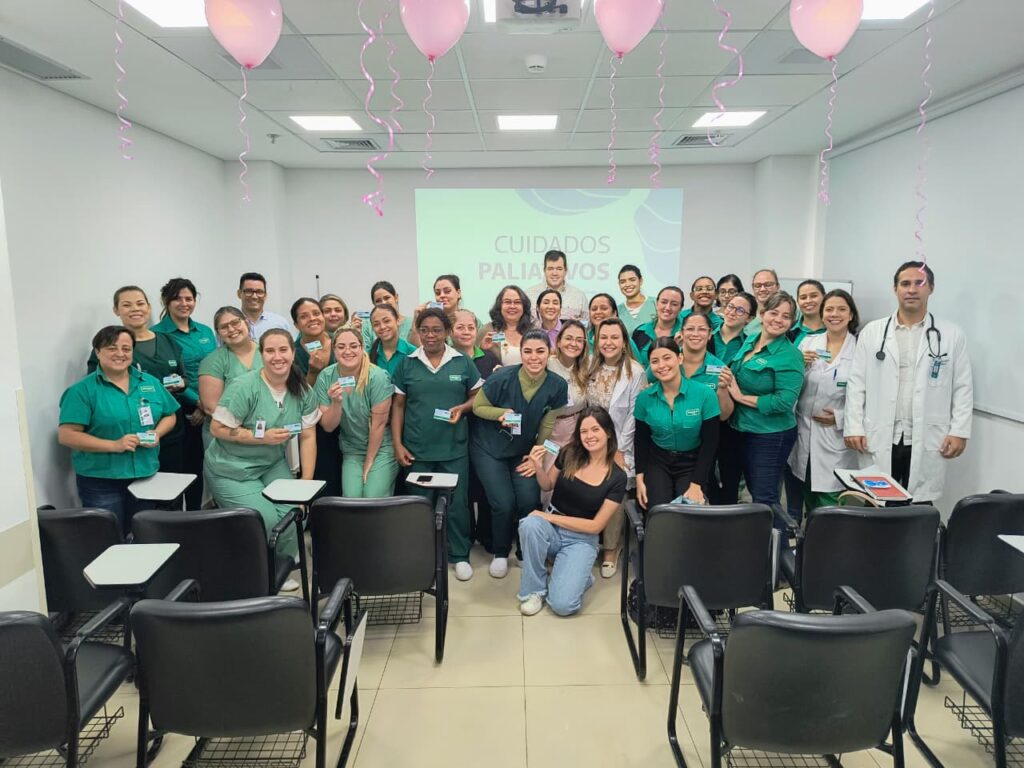 Treinamento de cuidados paliativos valida importância da escuta humana