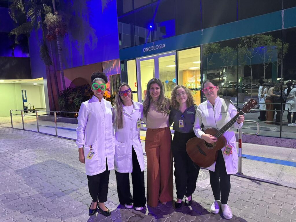 Projeto Terapia do Riso usa humor e música para transformar rotinas