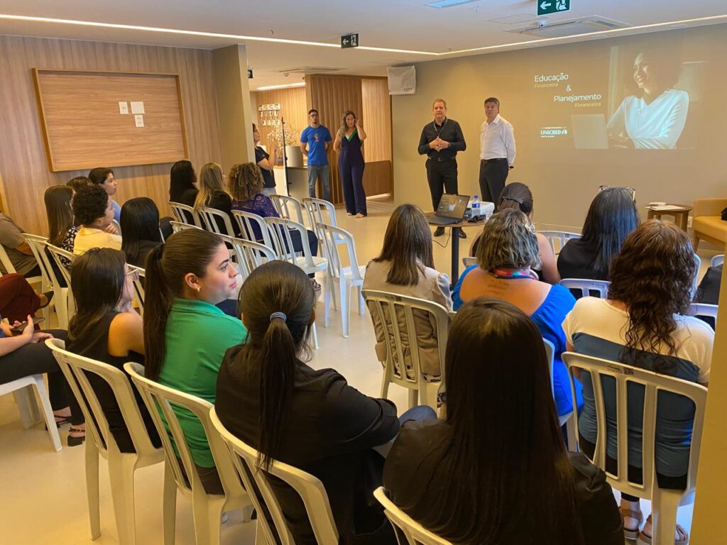 Educação Financeira: Unicred dá dicas valiosas em palestra