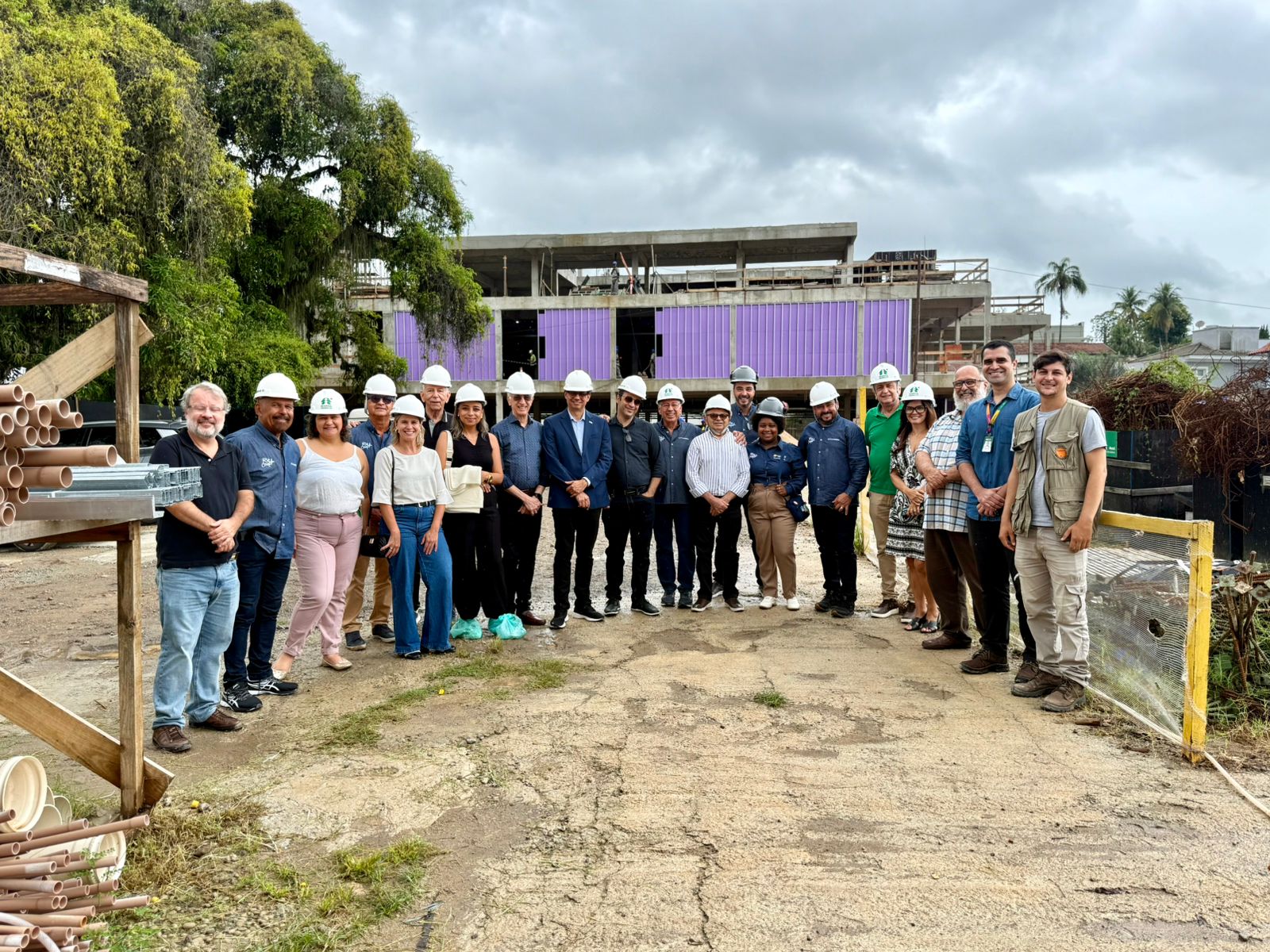Sistema OCB/RJ visita obras do novo hospital