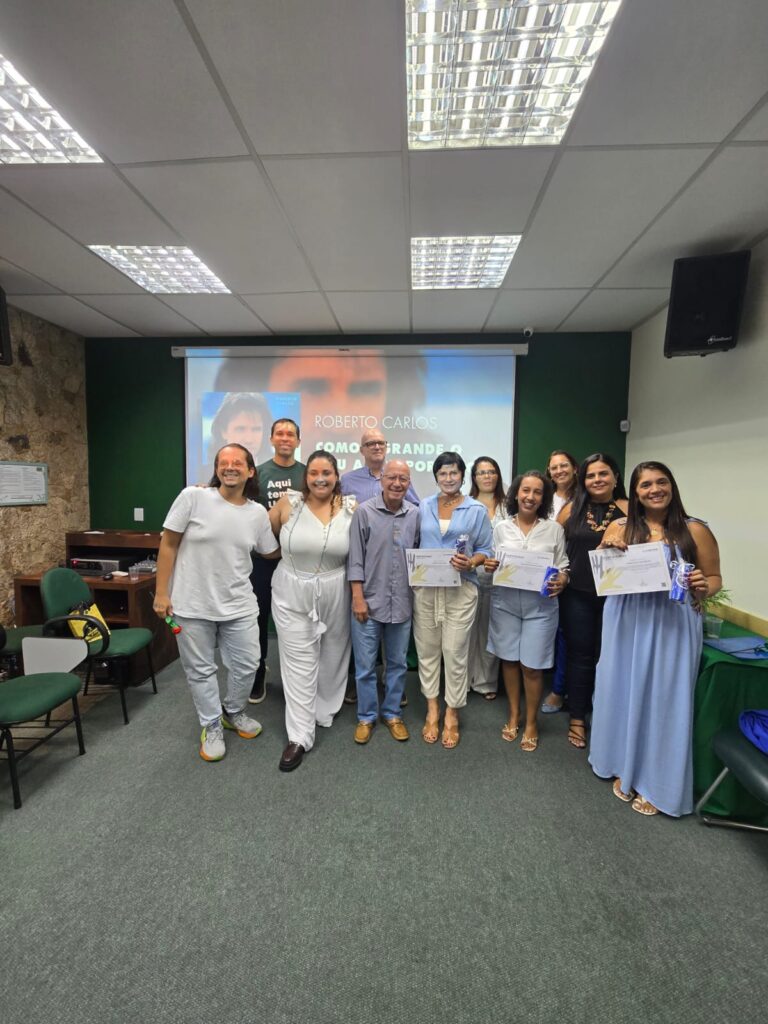 Colaboradoras concluem curso de Libras e avançam para nível intermediário