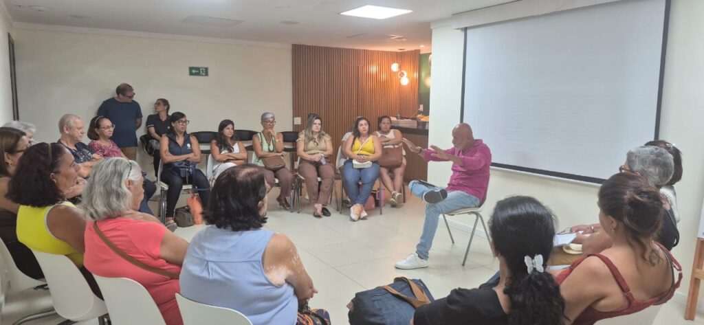 “Café com Psicólogo” promove diálogo e acolhimento no Espaço Viver Bem