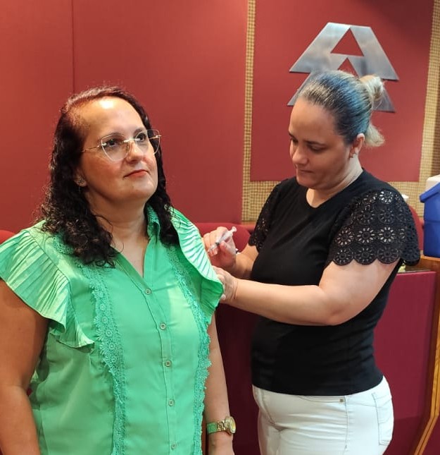 Colaboradores são vacinados contra a Influenza