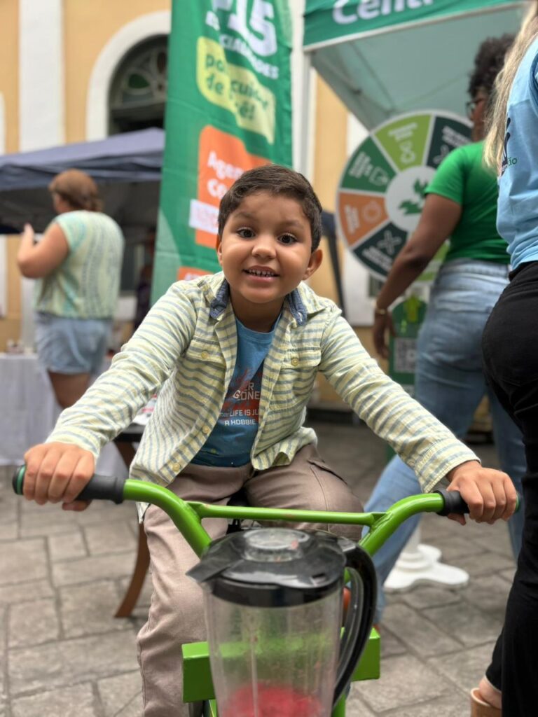 Bike suco e atividades saudáveis marcam evento pelo TEA