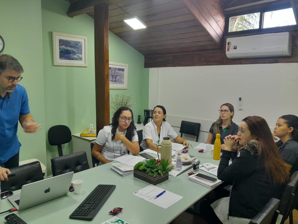 Líderes recebem treinamento para gestão estratégica e humanizada