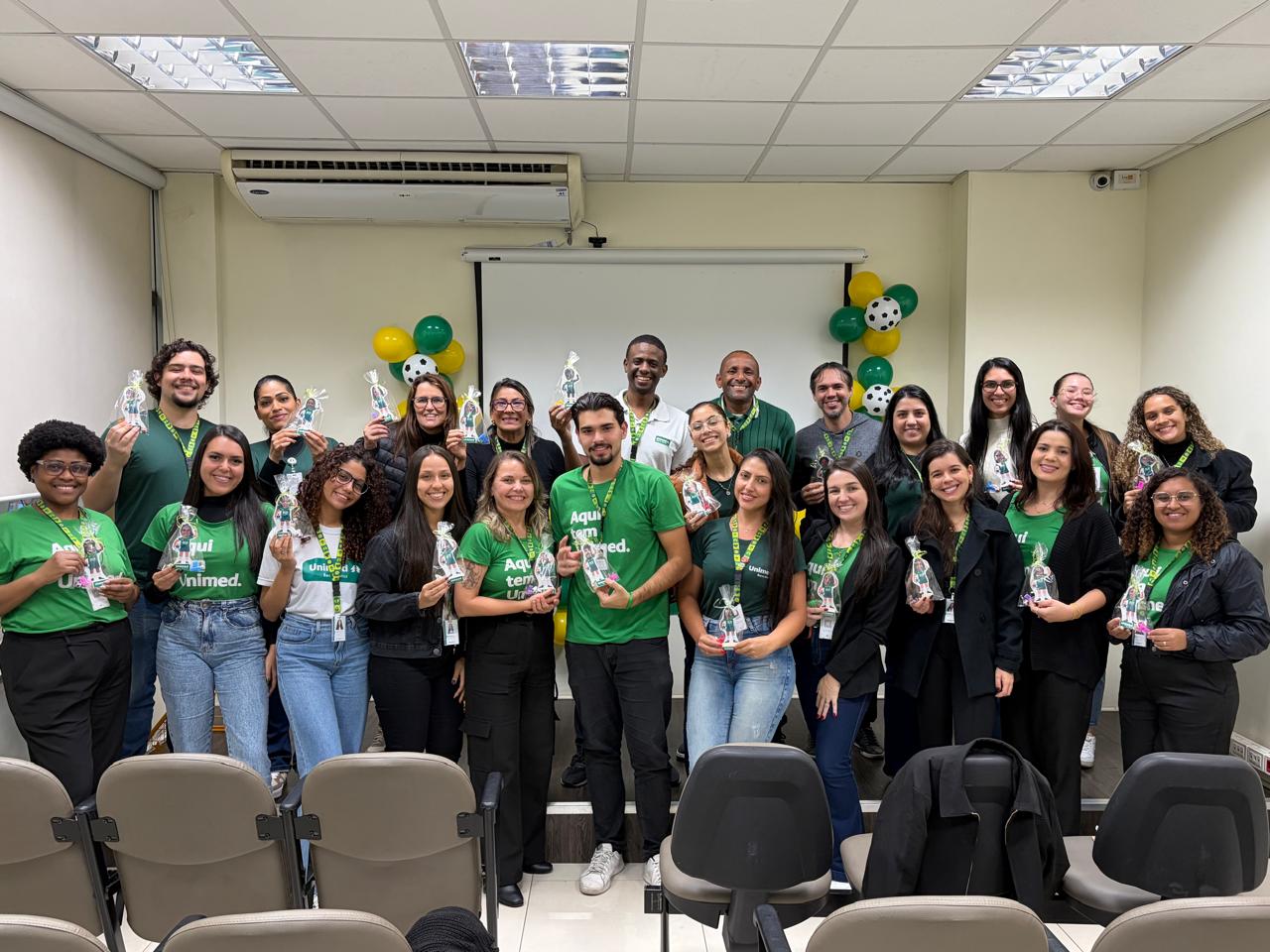 Operadora promove anuênio em clima de futebol