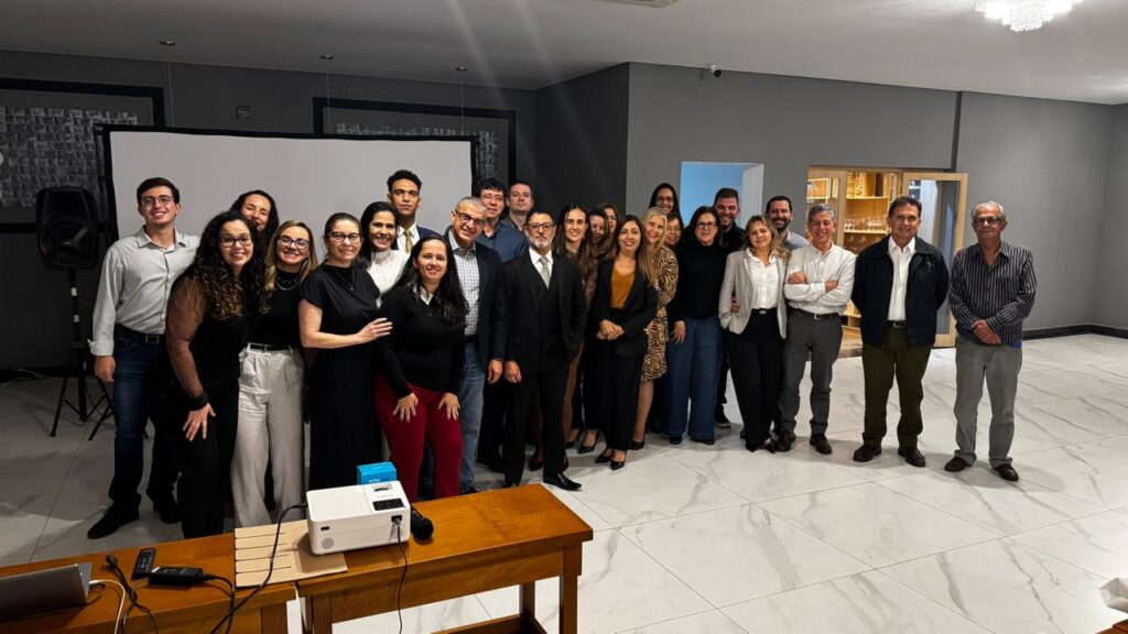 Singular e Unicred promovem jantar para cooperados