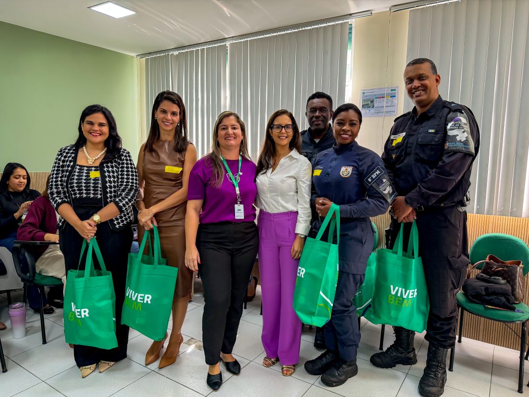 Cooperativa promove ação do Agosto Lilás com roda de conversa sobre violência contra a mulher